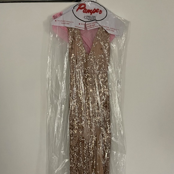 CLUB L Beautiful Sequined Dress! - Picture 8 of 8